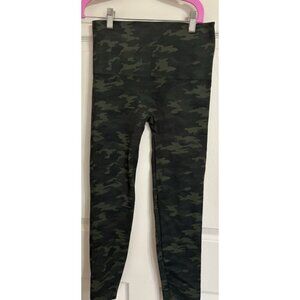 Spanx Dark Greens Camo Leggings for Women, Size Large 23" Inseam